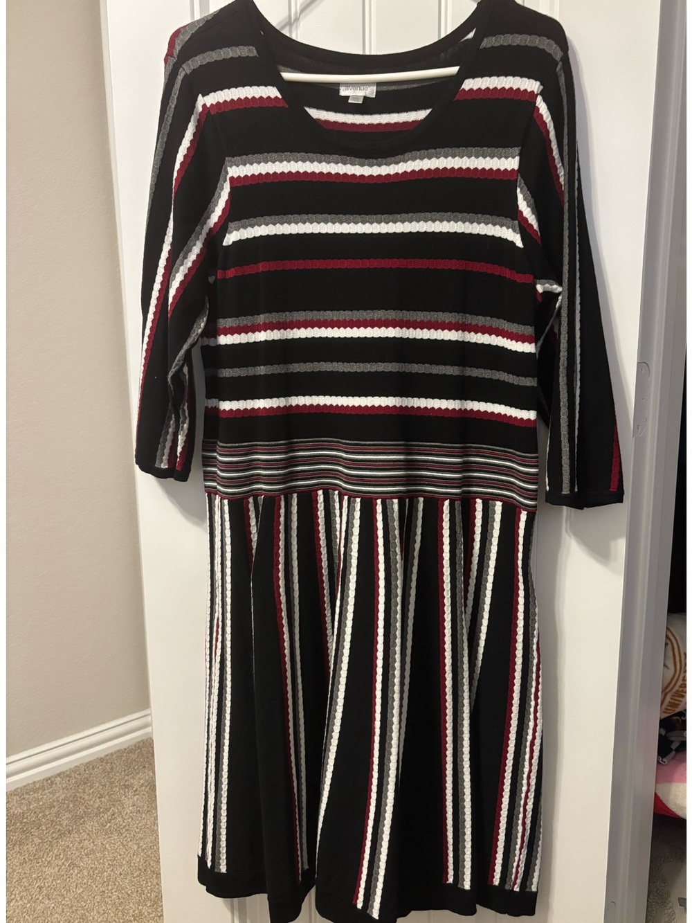 Avenue Sweater Dress Size 14/16